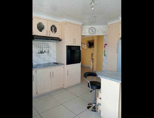 3 BEDROOM HOUSE FOR SALE IN GLENCOE